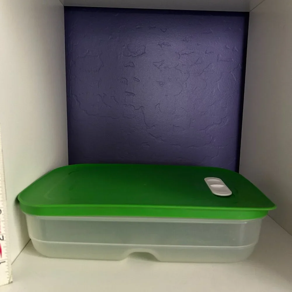 Tupperware FridgeSmart Medium Container - Picture 2 of 8